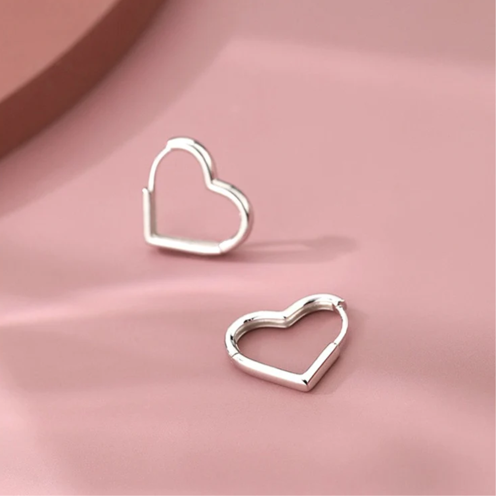 HEART HOOP EARRINGS 🔥🔥🔥