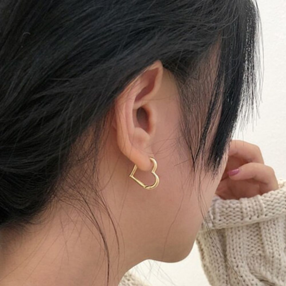HEART HOOP EARRINGS 🔥🔥🔥